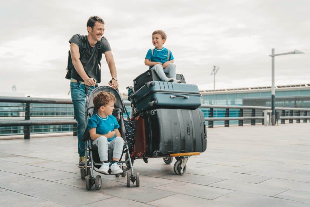 Pullmantur Cruceros facilita un nuevo servicio de recogida y envío de  maletas con Correos Express desde el puerto de Barcelona - CruisesNews  Noticias de cruceros