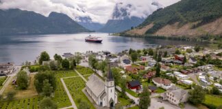 Hurtigruten Presenta “Open Village” con experiencias locales a lo largo de la costa noruega a Remota Costa Noruega